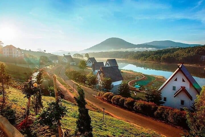 Full-Day Canyoning in Da Lat: Waterfalls, Abseils & Tyrolean Traverse photo 6