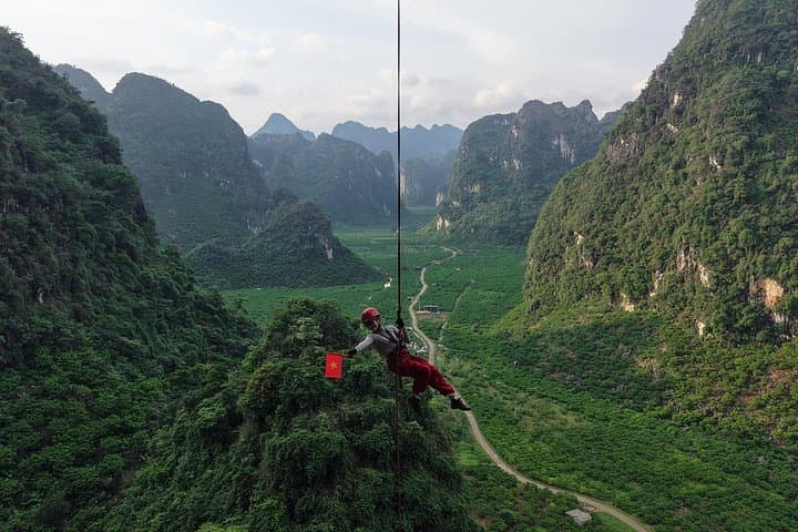 Abseil Cổng Trời Yên Sơn: 120m Rappel at Yen Son Heaven’s Gate (Lang Son) photo 1