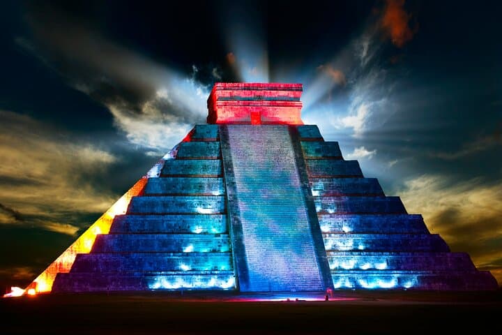 Cancún After Dark: Private Night Drive Through the Hotel Zone and Downtown photo 6