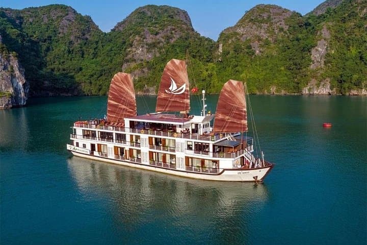 2-Day Halong Bay Luxury Cruise: Mila 5-Star Sung Sot Cave, Titov & Kayaking photo 2
