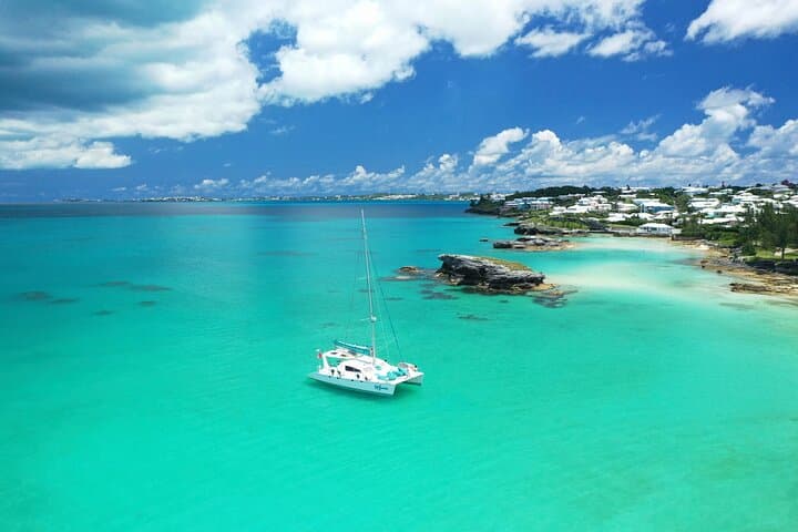 Private Catamaran Charter on Wyuna: Bermuda Snorkel, Paddle and Cliff-Jump photo 5