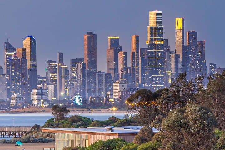Explore Melbourne's Hidden Gems and Iconic Landmarks