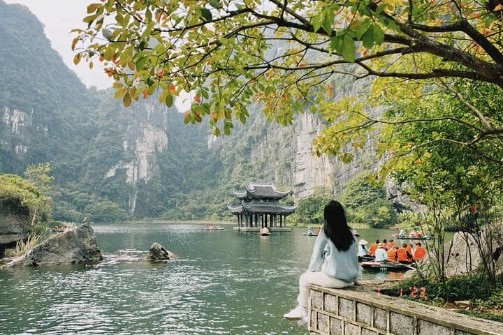 Explore Ninh Binh: Trang An Boat Ride, Bai Dinh Pagoda & Mua Cave Viewpoint photo 3