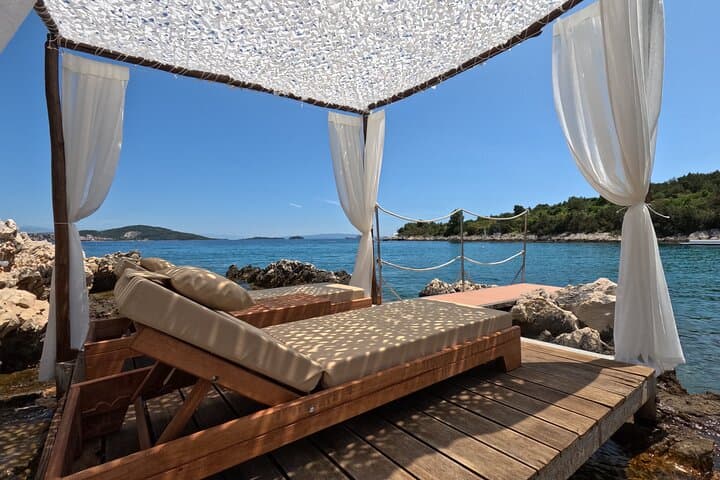 Blue Lagoon & Secret Underwater Museum Boat Tour from Split — Lunch & Drinks Included photo 3
