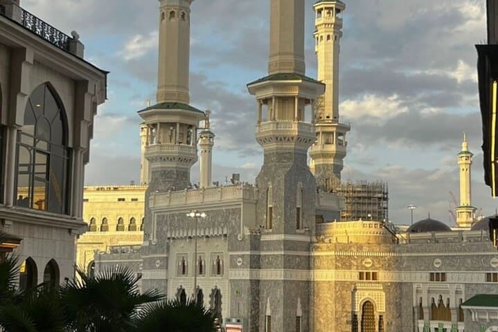 Guided Umrah Journey from Jeddah to Makkah: Rituals, Logistics, and Practical Tips photo 3