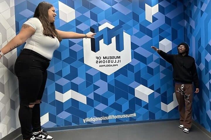 Museum of Illusions Dubai: Interactive, Mind-Bending Exhibits in Al Seef