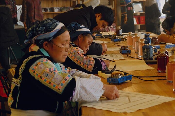 Guiyang Cultural Heritage Volunteer Program: Ethnic Minority Preservation & Workshops photo 5