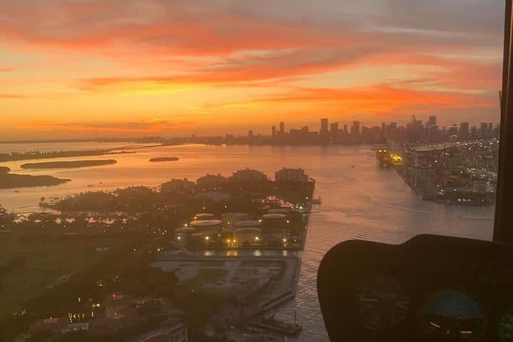 Miami After Dark: Sunset & Night Helicopter Tour Over Miami Beach and Oleta River photo 5