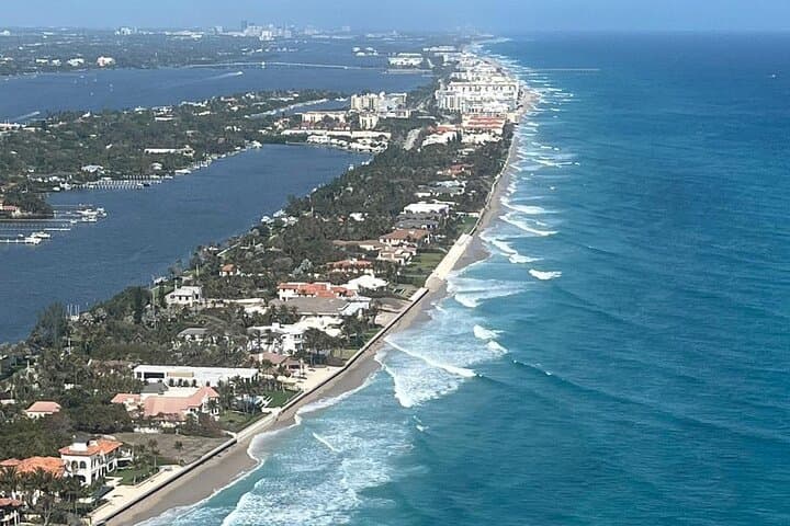 Miami Beach Helicopter Tour: Biscayne Bay & Star Island Aerial Sightseeing photo 5