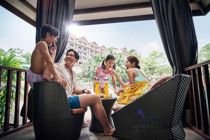 Adventure Cove Waterpark Singapore: Rides, Snorkeling & Visitor Tips photo 6