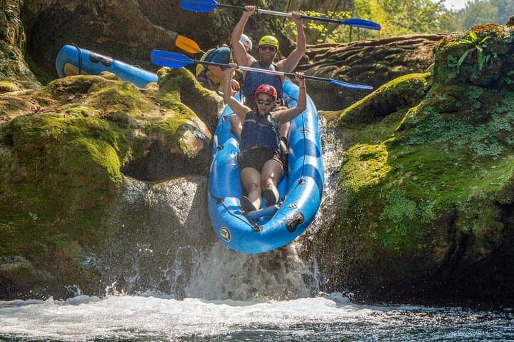 Mrežnica Canyon Kayak Tour — 3-Hour Upper Canyon Waterfalls & Swimming photo 2
