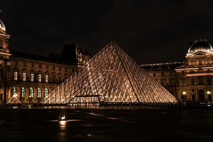 Day Trip from Le Havre to Paris: Private Highlights Tour in a Day photo 2