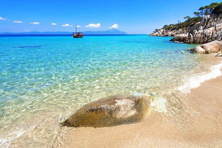 Private Halkidiki Day Tour: Kallithea, Pefkochori & Hidden Beach