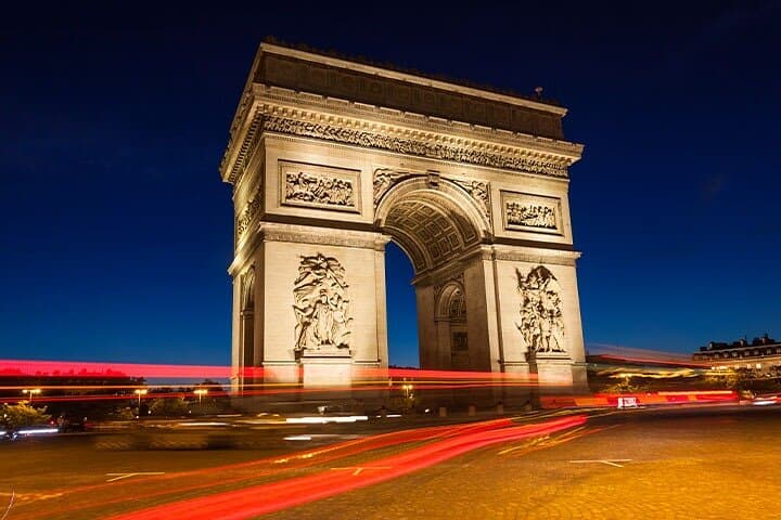 Paris Premium Pass: Eiffel Tower, Louvre & Seine Cruise in 48 Hours