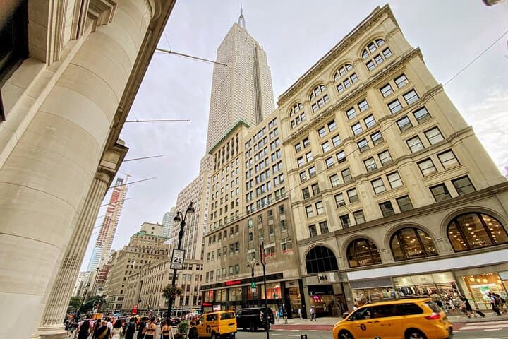 5th Avenue Stroll & Empire State Sunset: Guided 2-Hour NYC Walking Tour photo 3