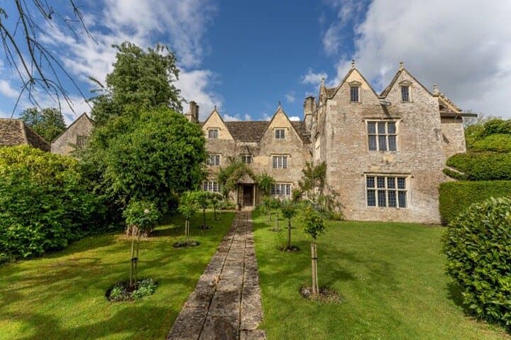Paddle the Thames: Canoe Trip from Lechlade to Kelmscott Manor with Cream Tea