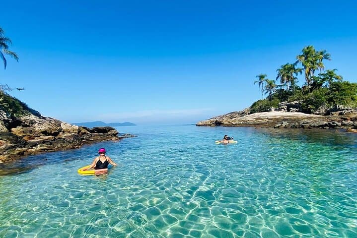 Blue Lagoon & Island Hops: Angra Super Speedboat Tour to Cataguás and Flechas photo 6