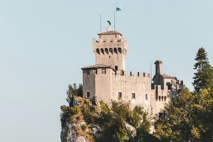 San Marino Guided Tour & 7‑Site Museum Pass