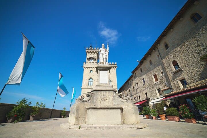San Marino Guided Tour & 7‑Site Museum Pass photo 3
