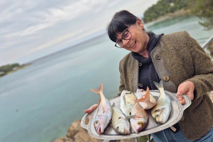 Dubrovnik to Split Luxury Transfer with 5-Course Sea-to-Table Lunch photo 4