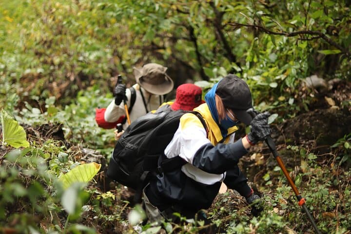 Lan Ty Expedition: Abseiling the Eye of God & Oc Cave Adventure photo 5