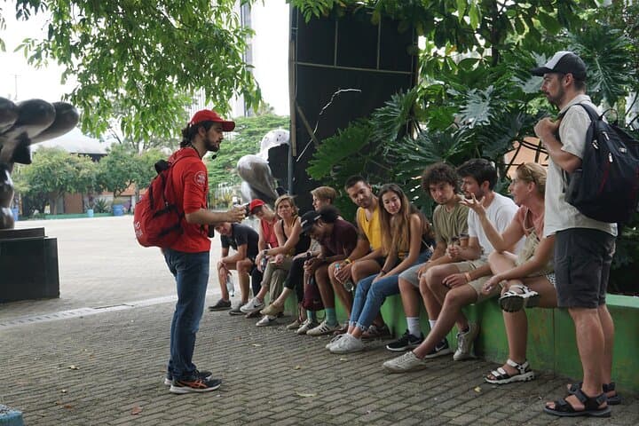 Downtown Medellín Walking Tour: Plaza Botero, Parque de las Luces & Junín Street photo 3