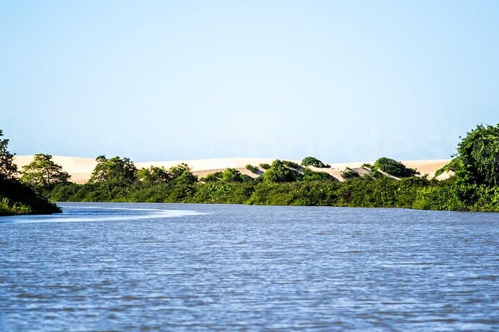 Preguiças River Speedboat Tour: Mandacaru Lighthouse, Capuchins & Caburé Beach