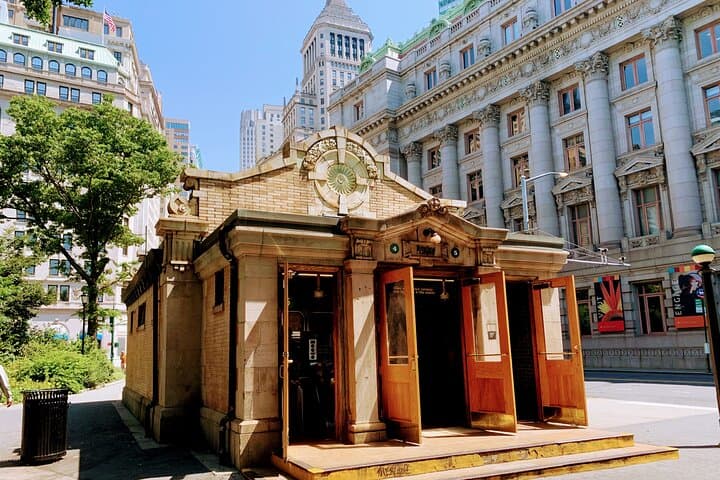 Financial District Walking Tour: History, Landmarks & 9/11 Memorial Route photo 3