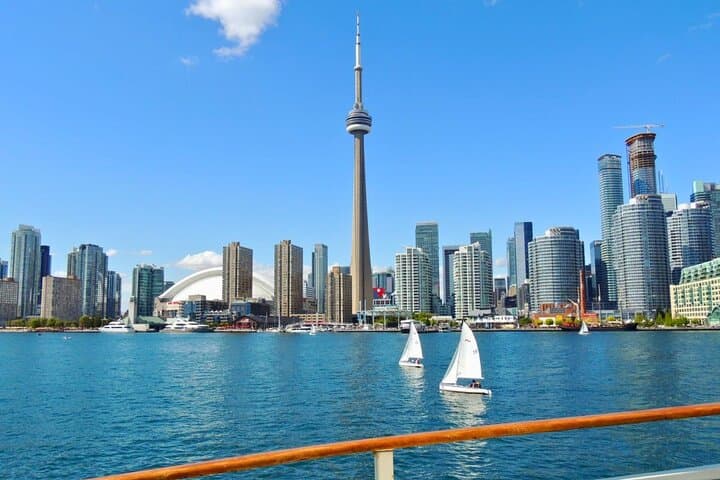 Best of Toronto: CN Tower, Harbour Cruise & St. Lawrence Market City Tour
