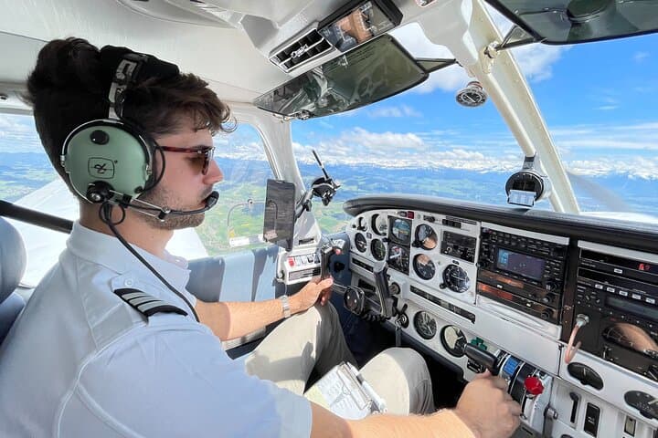 Private Plane Aerial Tour over the Swiss Alps — Jungfrau, Matterhorn & Lake Lucerne photo 3
