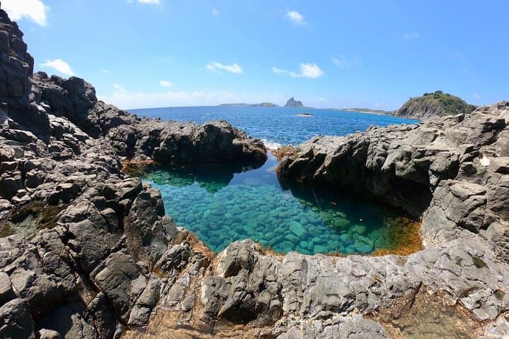 Exploring Fernando de Noronha's Natural Pools: Morro de Fora to Buraco do Galego photo 2