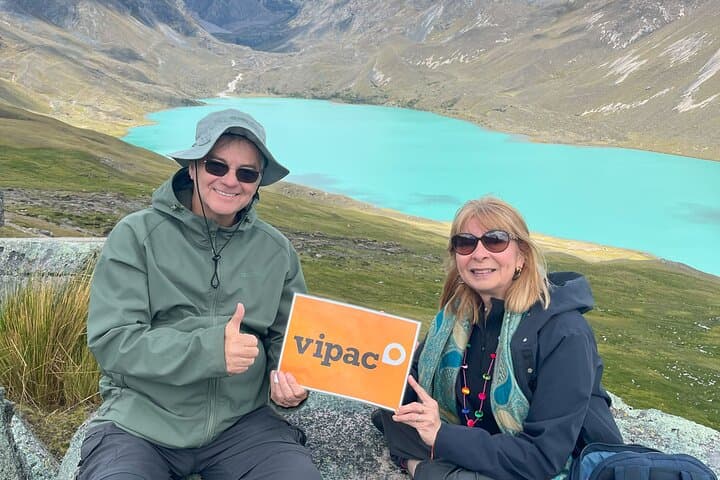 Singrenacocha Lagoon Hike from Cusco: Turquoise High-Andes Lake & Ausangate Views photo 6