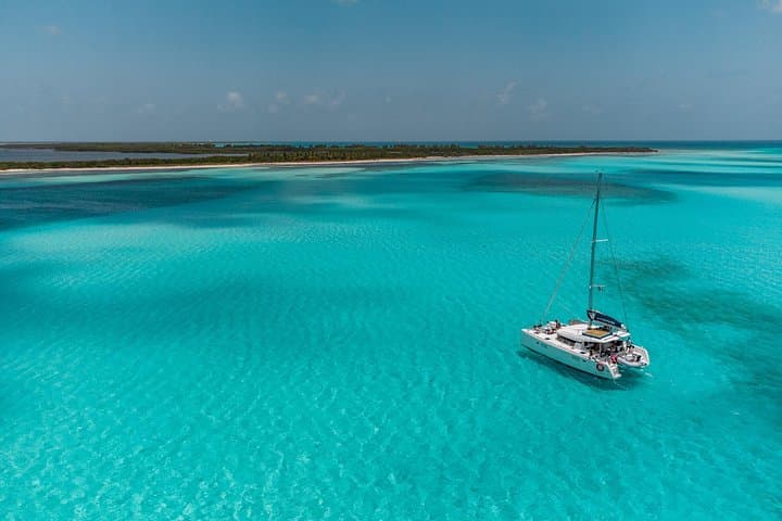 Private Lagoon 39 Catamaran to El Cielo — 5-Hour Cozumel Snorkel & Sandbar Charter photo 3