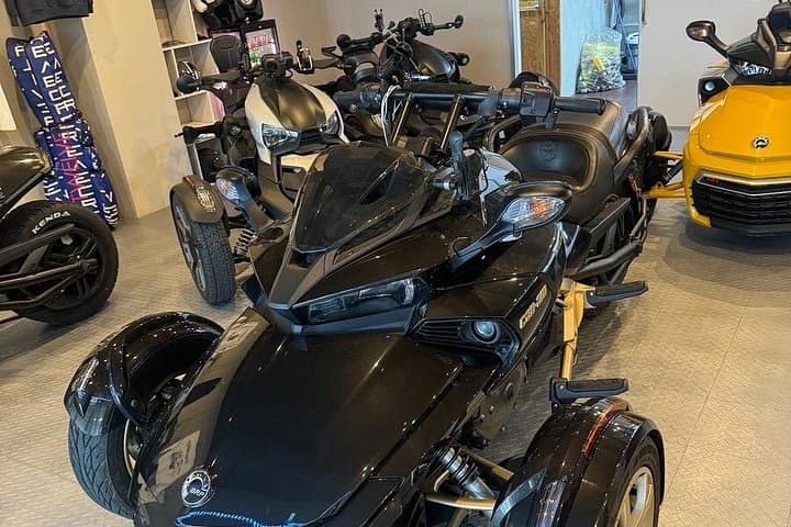 Scenic Tropical Can‑Am Spyder Tour in Onna, Okinawa — 3‑Hour Coastal Ride photo 3