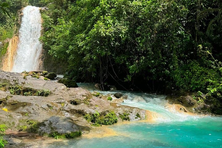 Blue Falls Hidden Waterfall Escape: Private All‑Inclusive Tour from San José photo 2