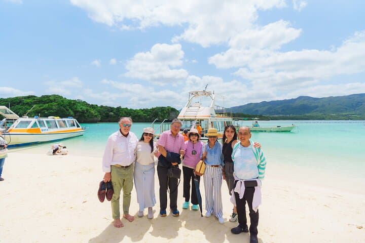 Ishigaki Private Photo Tour: Kabira Bay, Yonehara & Limestone Cave (3–4 hrs) photo 3