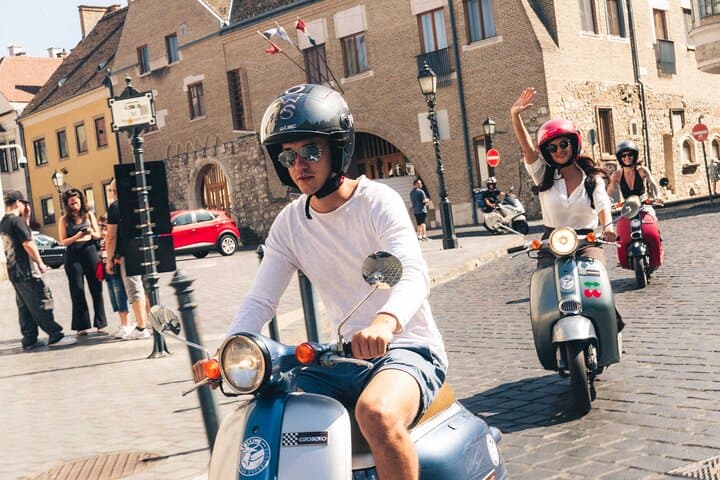 Vintage Scooter Tour Budapest: 2-Hour Guided Ride to Parliament & Buda Castle photo 3