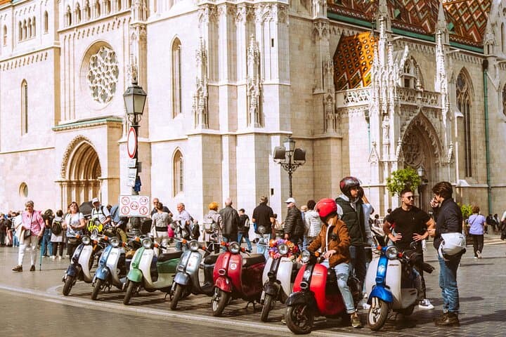 Vintage Scooter Tour Budapest: 2-Hour Guided Ride to Parliament & Buda Castle photo 1