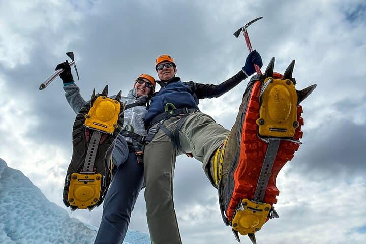 Custom Skaftafell Glacier Adventure: Guide’s Choice Full-Day Expedition photo 2