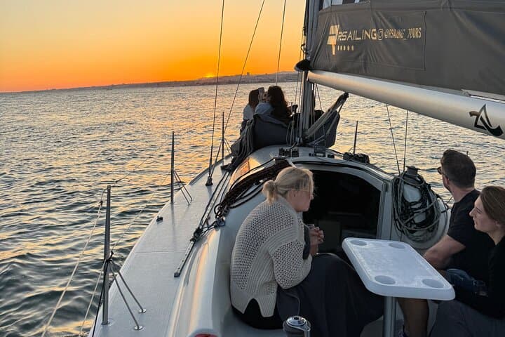 Sunset Sailboat Tour with Open Bar Vinho Verde in Lisbon photo 4