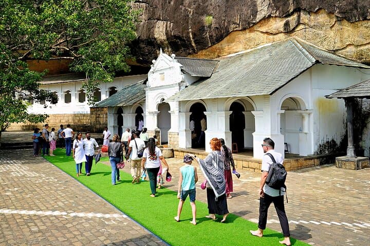 Sigiriya and Dambulla Day Trip: Climb Lion Rock and Explore Dambulla Cave Temple photo 4