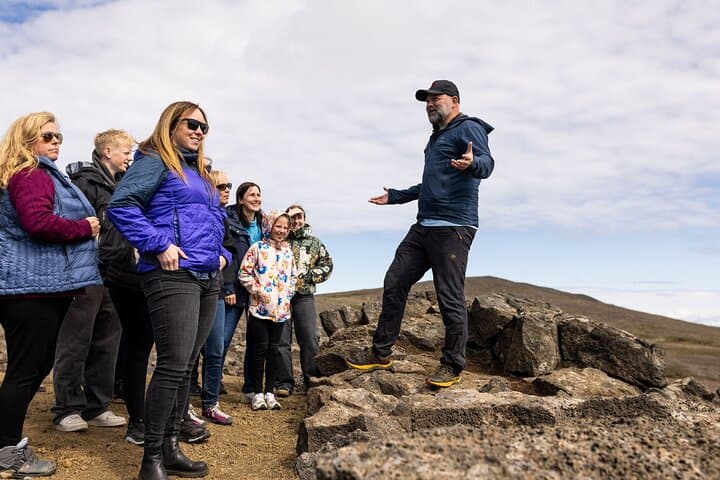 Super Jeep Volcano Shuttle to Iceland's New Lava Fields photo 3