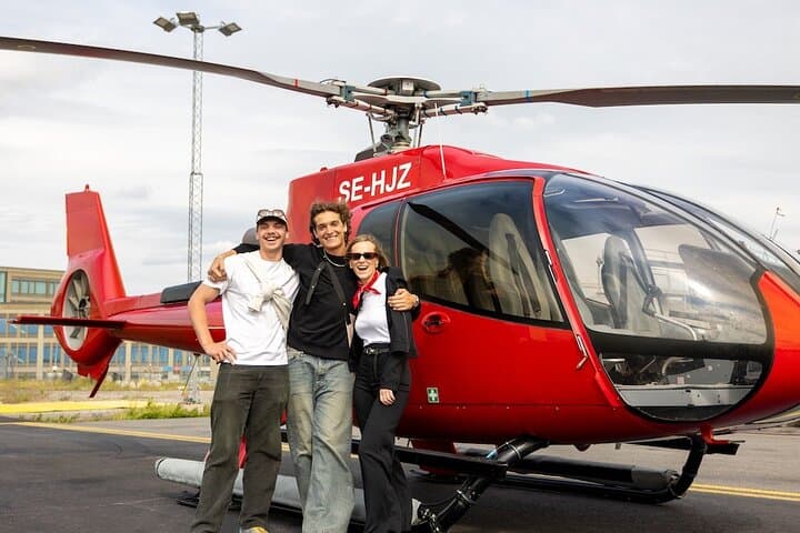 Above Stockholm: 20-Minute Private Helicopter Tour Over the Archipelago