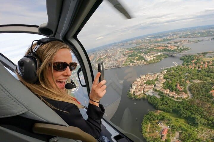 Above Stockholm: 20-Minute Private Helicopter Tour Over the Archipelago photo 2