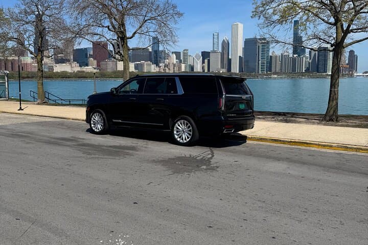 Private SUV Airport Transfer to Chicago from O'Hare & Midway