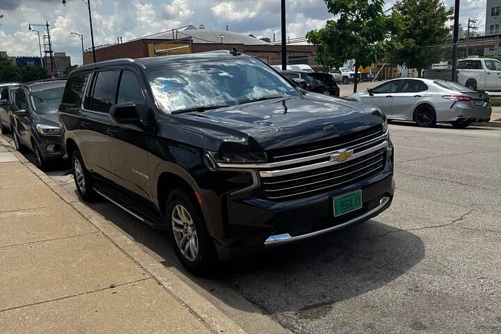 Private SUV Airport Transfer to Chicago from O'Hare & Midway photo 2