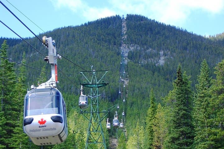 Banff Gondola, Hot Springs & Three Lakes: Full-Day Scenic Tour from Canmore/Calgary