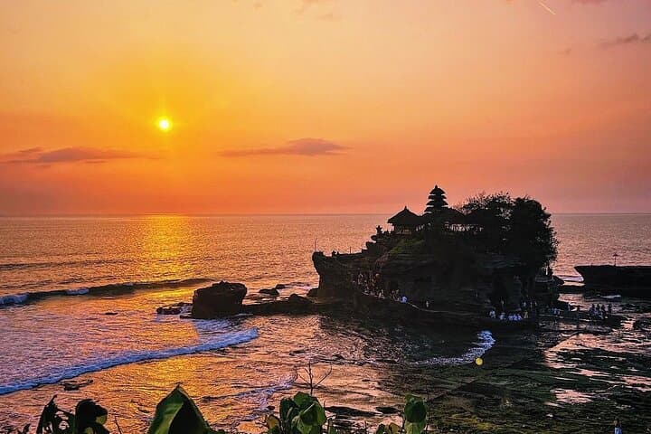 Ubud Monkey Forest, Tegalalang Rice Terraces & Tanah Lot Sunset — One-Day Private Tour