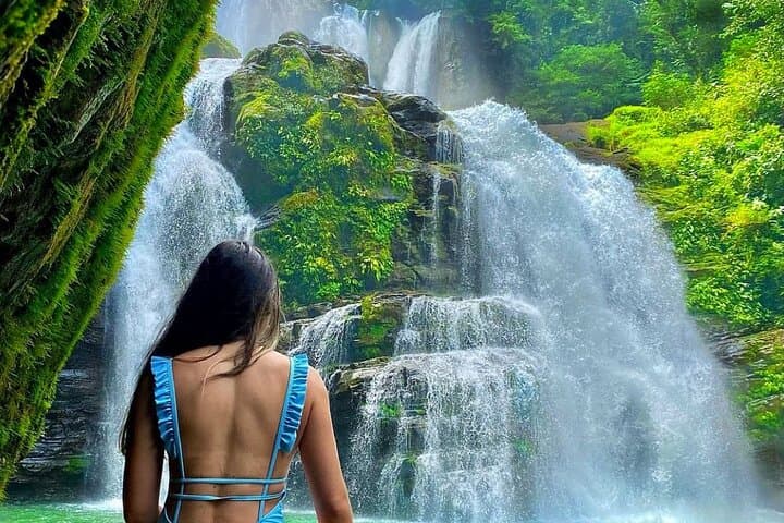 Nauyaca Falls Guided Hike: Rainforest Trails, Pools & Cerro de la Muerte Views photo 4
