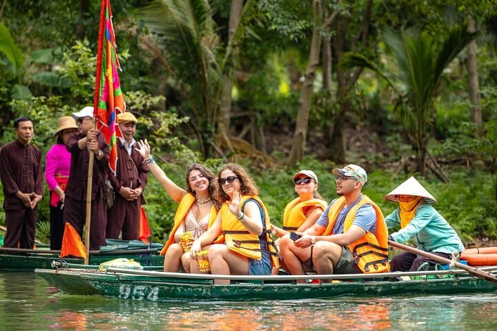 Luxury Ninh Binh Day Tour from Hanoi: Hoa Lu Temples, Trang An Boat & Countryside Bike